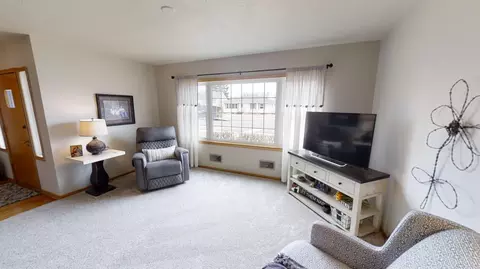 916 2nd Ave E, Williston, ND 58801 photo 5