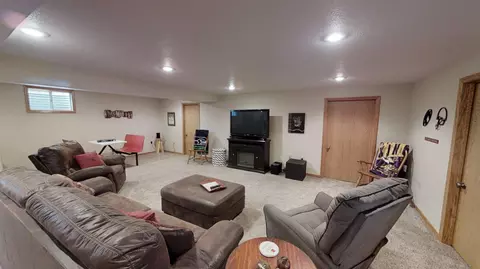 916 2nd Ave E, Williston, ND 58801 photo 23