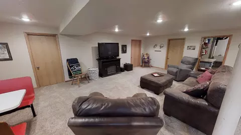 916 2nd Ave E, Williston, ND 58801 photo 24