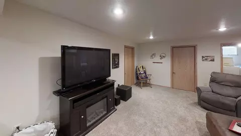 916 2nd Ave E, Williston, ND 58801 photo 26