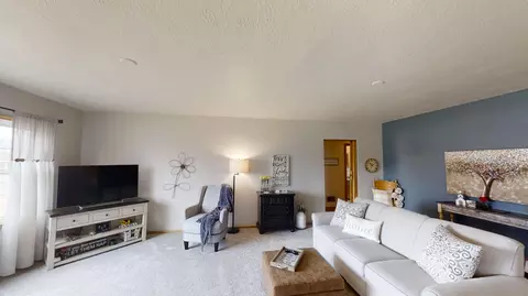 916 2nd Ave E, Williston, ND 58801 photo 4