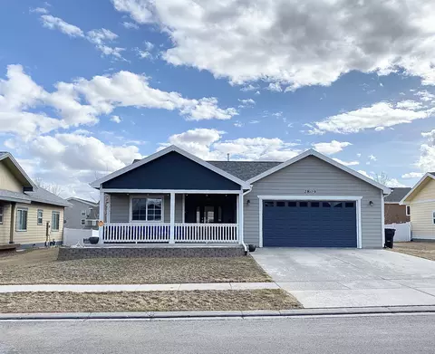 2809 24th St W, Williston, ND 58801 photo 1