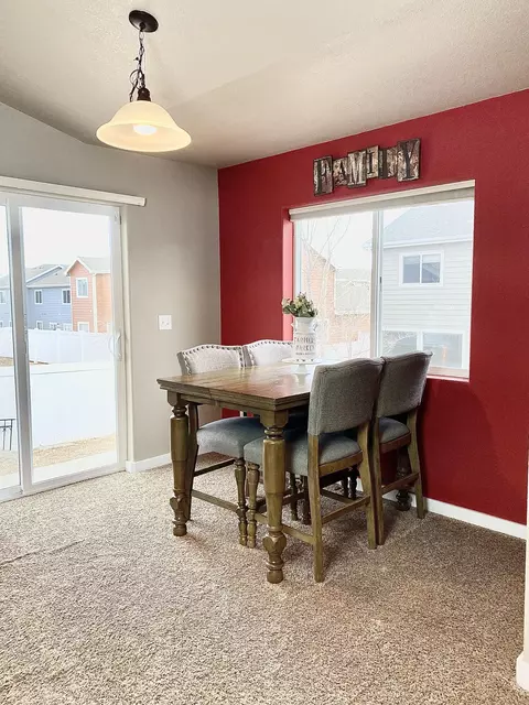 2809 24th St W, Williston, ND 58801 photo 8