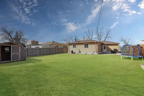 818 15th Ave W, Williston, ND 58801 photo 25