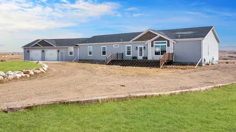 13256 53rd Ln NW, Williston, ND 58801 photo 1