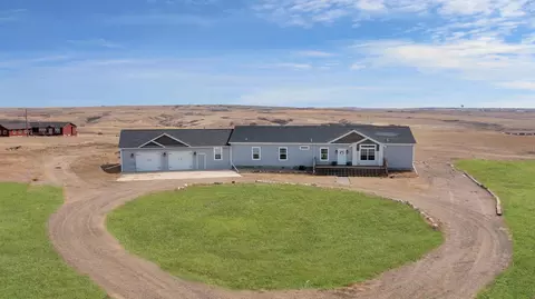 13256 53rd Ln NW, Williston, ND 58801 photo 4