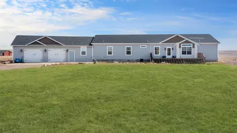 13256 53rd Ln NW, Williston, ND 58801 photo 2