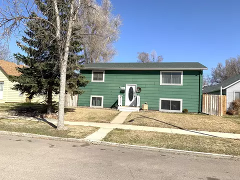 810 W Broadway W, Williston, ND 58801 photo 1