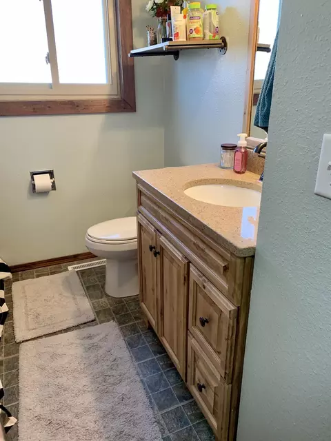 810 W Broadway W, Williston, ND 58801 photo 11