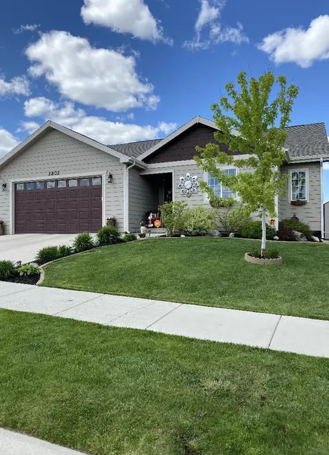 2802 25th St W, Williston, ND 58801 photo 2