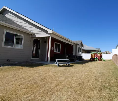 2802 25th St W, Williston, ND 58801 photo 34