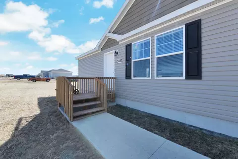 13352 Mountain Meadow Ln, Williston, ND 58801 photo 10