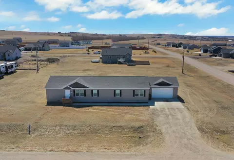 13352 Mountain Meadow Ln, Williston, ND 58801 photo 2