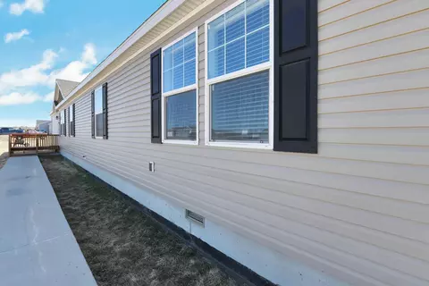 13352 Mountain Meadow Ln, Williston, ND 58801 photo 9