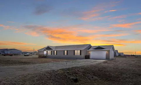 13352 Mountain Meadow Ln, Williston, ND 58801 photo 3