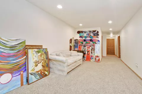 2308 25th St W, Williston, ND 58801 photo 9