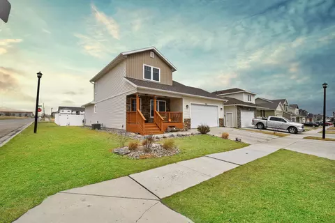 2308 25th St W, Williston, ND 58801 photo 2