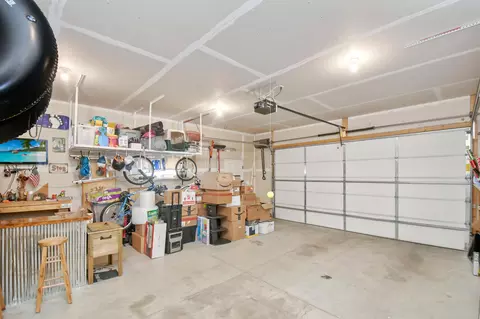 2308 25th St W, Williston, ND 58801 photo 8