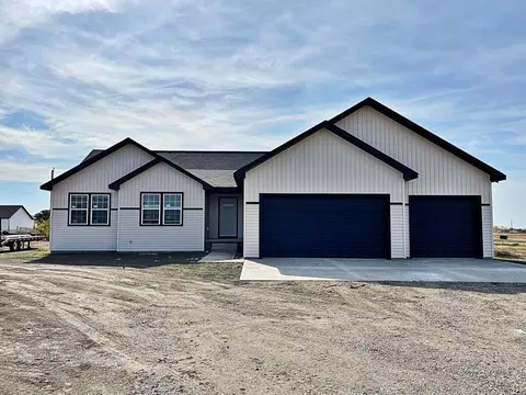 13352 River Meadow St, Williston, ND 58801 photo 1