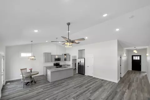 3602 32nd St W, Williston, ND 58801 photo 9