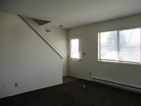 1810 30th St W, Williston, ND 58801 photo 5