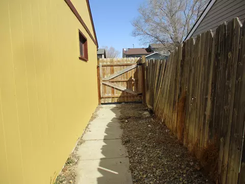 1810 30th St W, Williston, ND 58801 photo 23