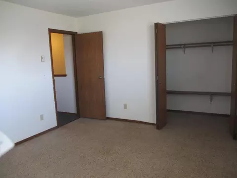 1810 30th St W, Williston, ND 58801 photo 20