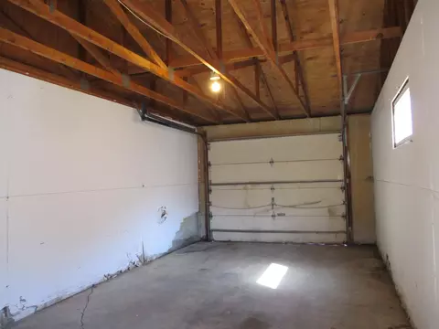 1810 30th St W, Williston, ND 58801 photo 24