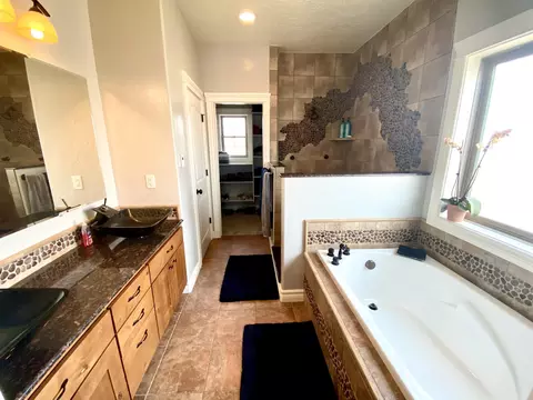 2121 Bison Dr, Williston, ND 58801 photo 21