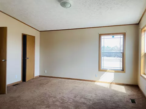 7301 1st Ave E, Williston, ND 58801 photo 8