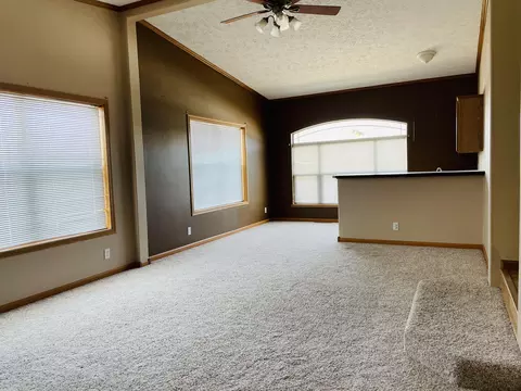 7301 1st Ave E, Williston, ND 58801 photo 17