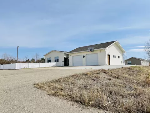 7301 1st Ave E, Williston, ND 58801 photo 24