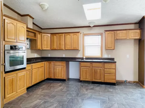 7301 1st Ave E, Williston, ND 58801 photo 4