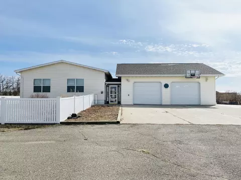 7301 1st Ave E, Williston, ND 58801 photo 25