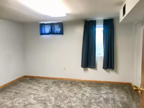 921 15th Ave W, Williston, ND 58801 photo 13