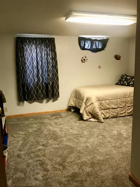 921 15th Ave W, Williston, ND 58801 photo 12