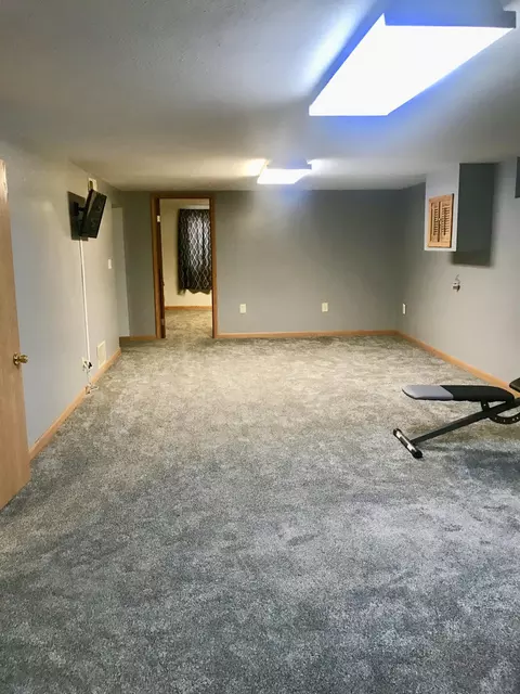 921 15th Ave W, Williston, ND 58801 photo 11