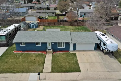 2107 7th Ave E, Williston, ND 58801 photo 8