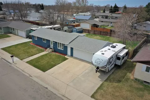 2107 7th Ave E, Williston, ND 58801 photo 7