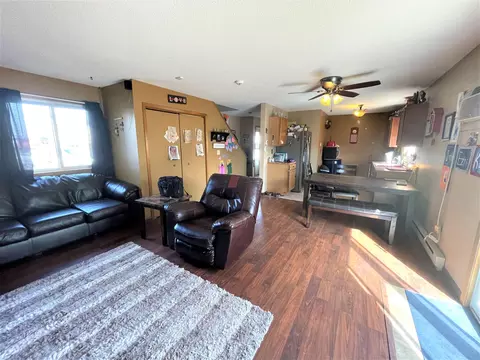 1805 31st St W, Williston, ND 58801 photo 7