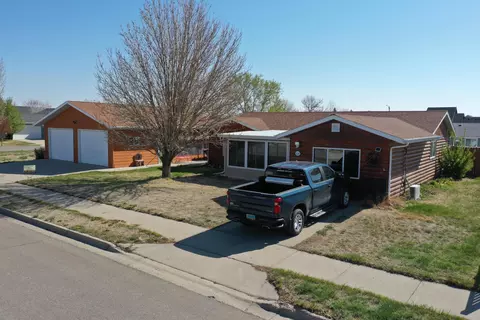 2110 20th Ave W, Williston, ND 58801 photo 38