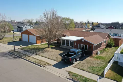 2110 20th Ave W, Williston, ND 58801 photo 1