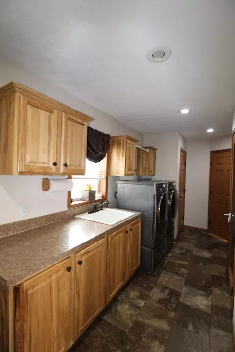 5464 Nicholas Ave, Williston, ND 58801 photo 15