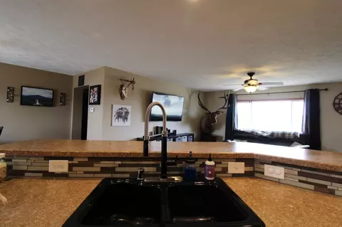 5464 Nicholas Ave, Williston, ND 58801 photo 7