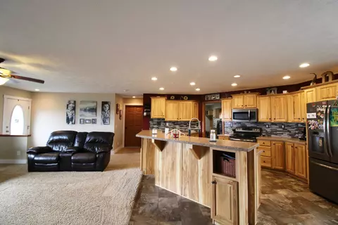 5464 Nicholas Ave, Williston, ND 58801 photo 6