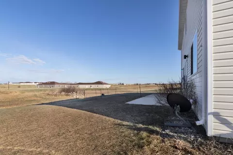 802 Nighthawk Dr, Stanley, ND 58784 photo 32