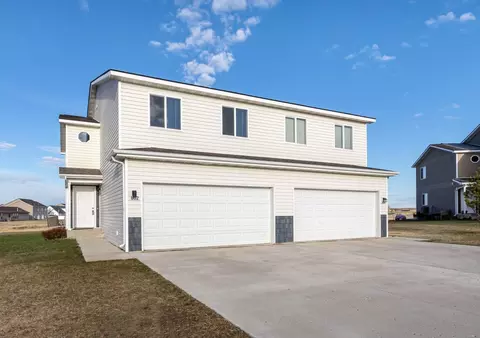 802 Nighthawk Dr, Stanley, ND 58784 photo 1