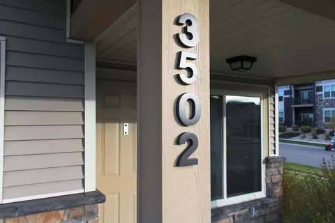 3502 Long Branch Ave, Williston, ND 58801 photo 2