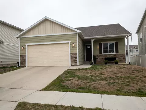 2300 25th St W, Williston, ND 58801 photo 1