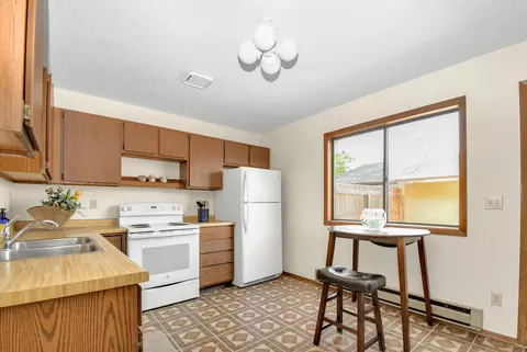 1730 30th St W, Williston, ND 58801 photo 5